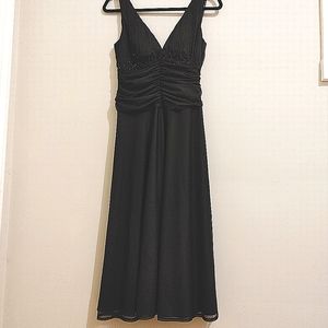 JS Boutique Black Bedazzled V-neck Ruffle Cocktail Dress (Size 8)